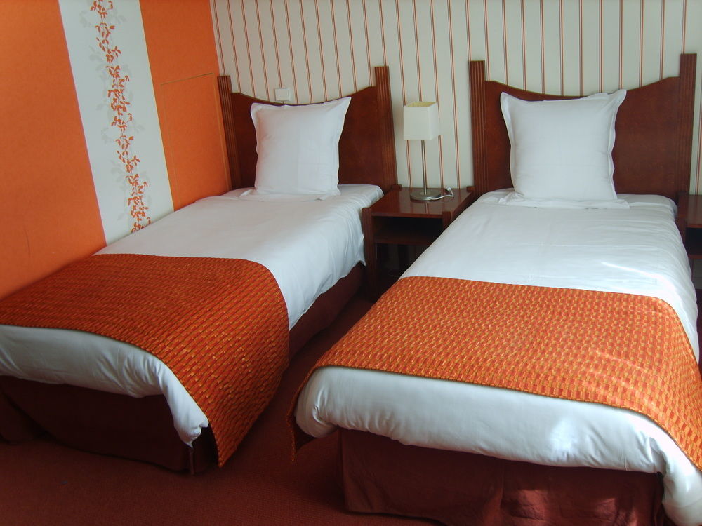 Logis Hotel L'Escargotiere Dijon Sud - Chenôve Dış mekan fotoğraf